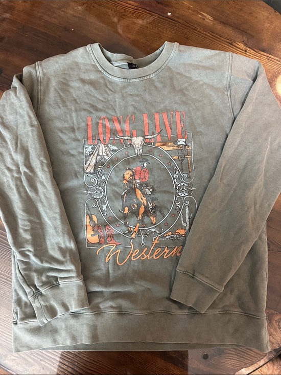 zutter Tops - Long Live Western Graphic Crewneck Sweatshirt - Olive Green